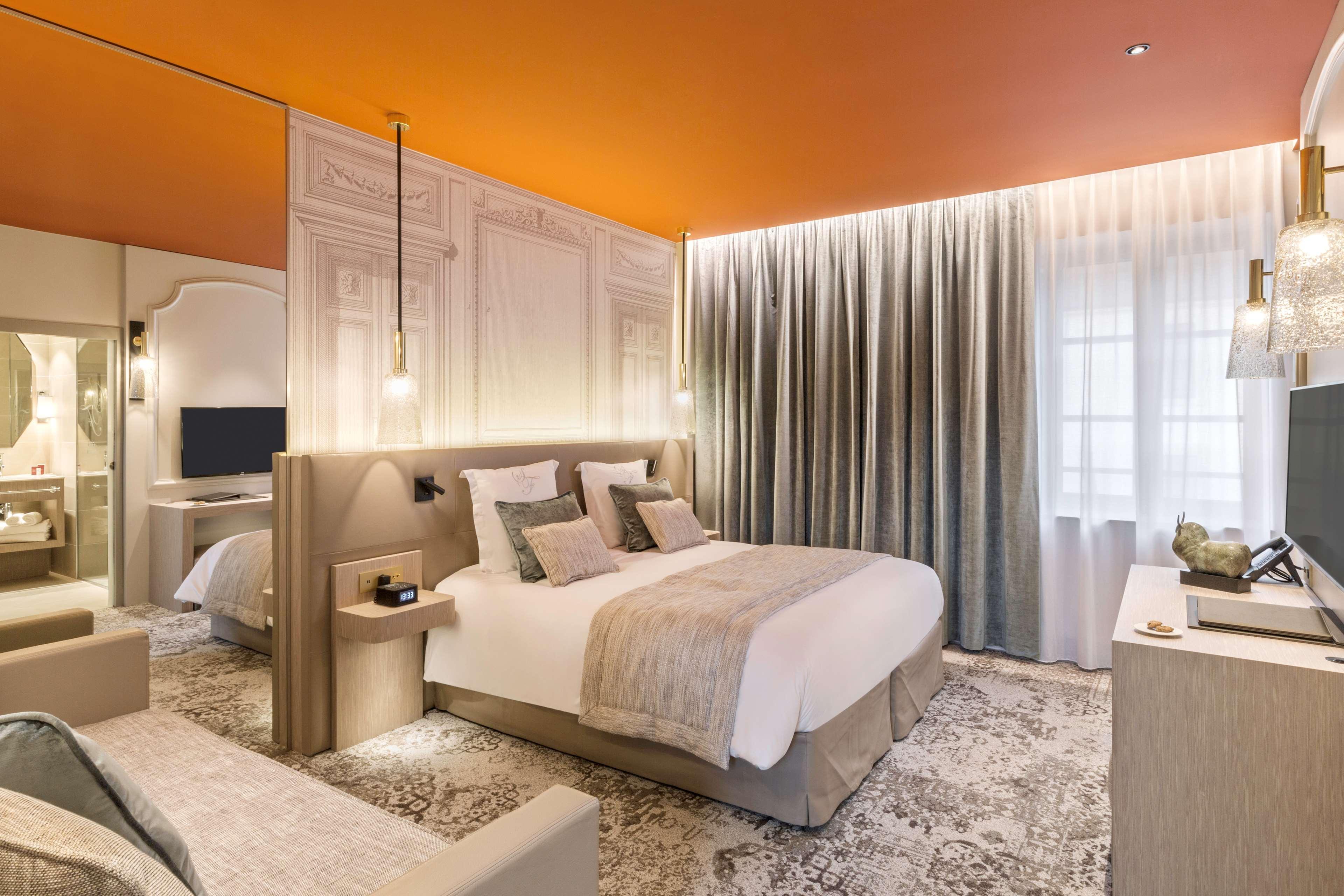 Hotel & Spa Les Sept Fontaines Best Western Premier トゥールニュ エクステリア 写真