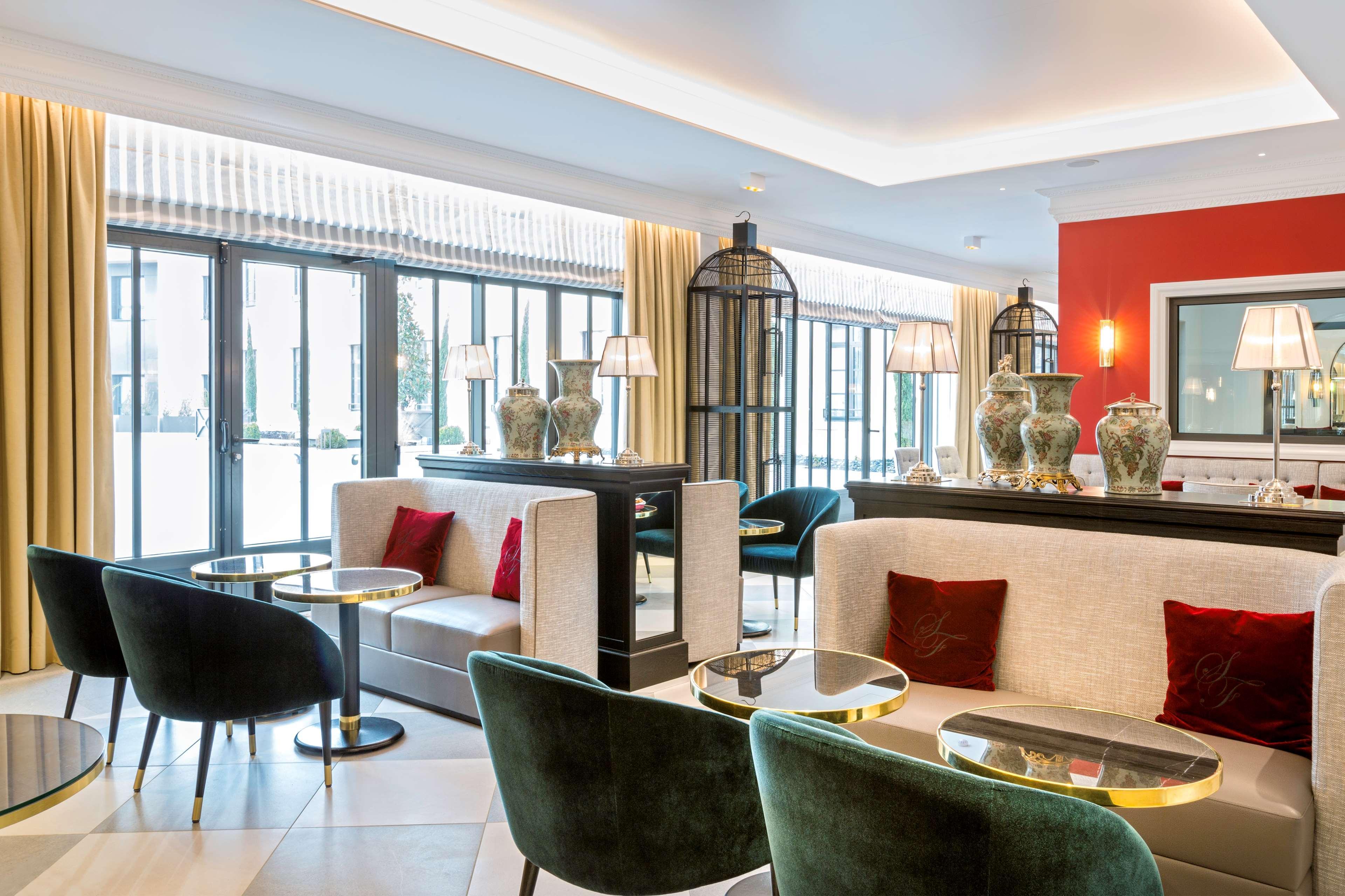 Hotel & Spa Les Sept Fontaines Best Western Premier トゥールニュ エクステリア 写真