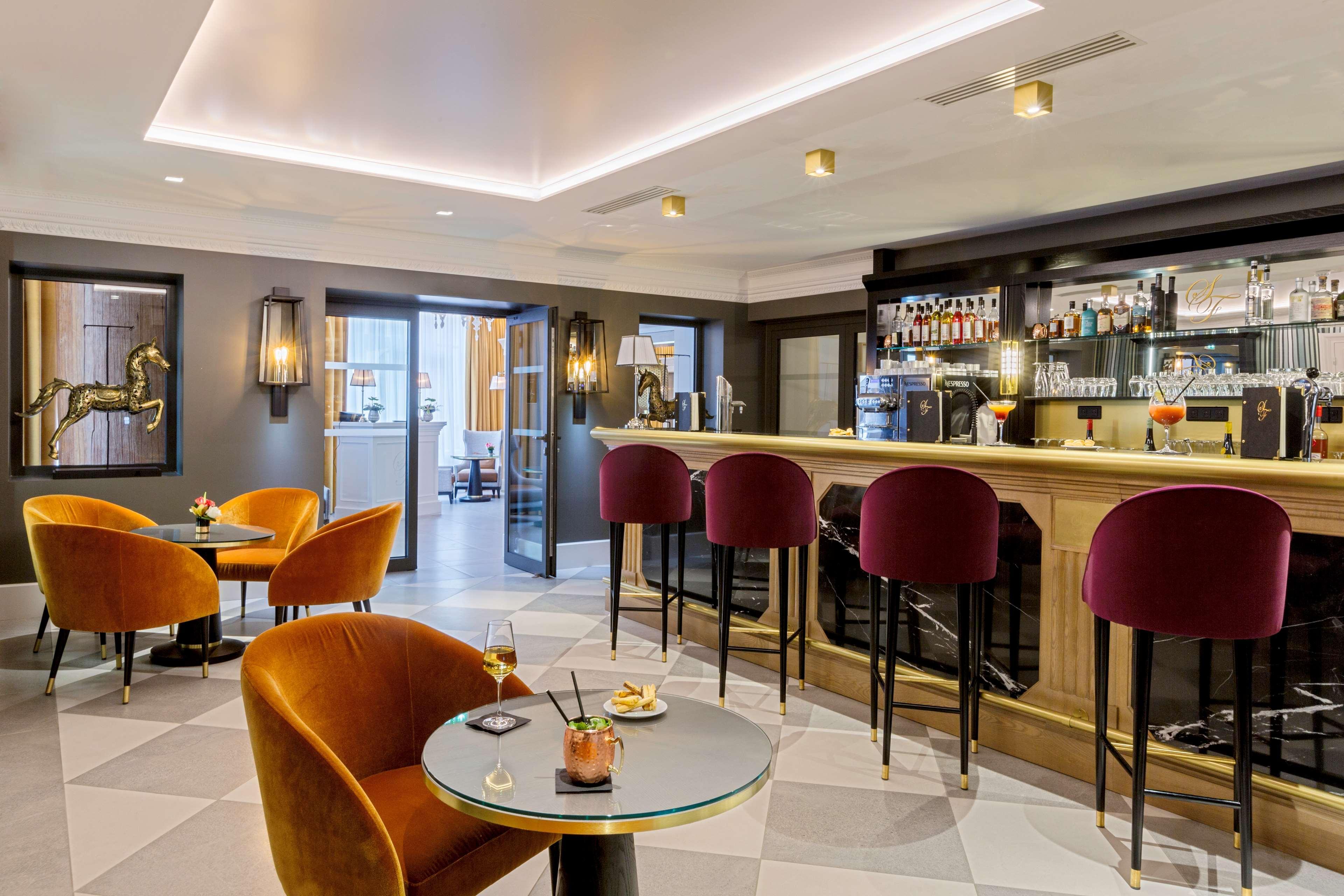 Hotel & Spa Les Sept Fontaines Best Western Premier トゥールニュ エクステリア 写真
