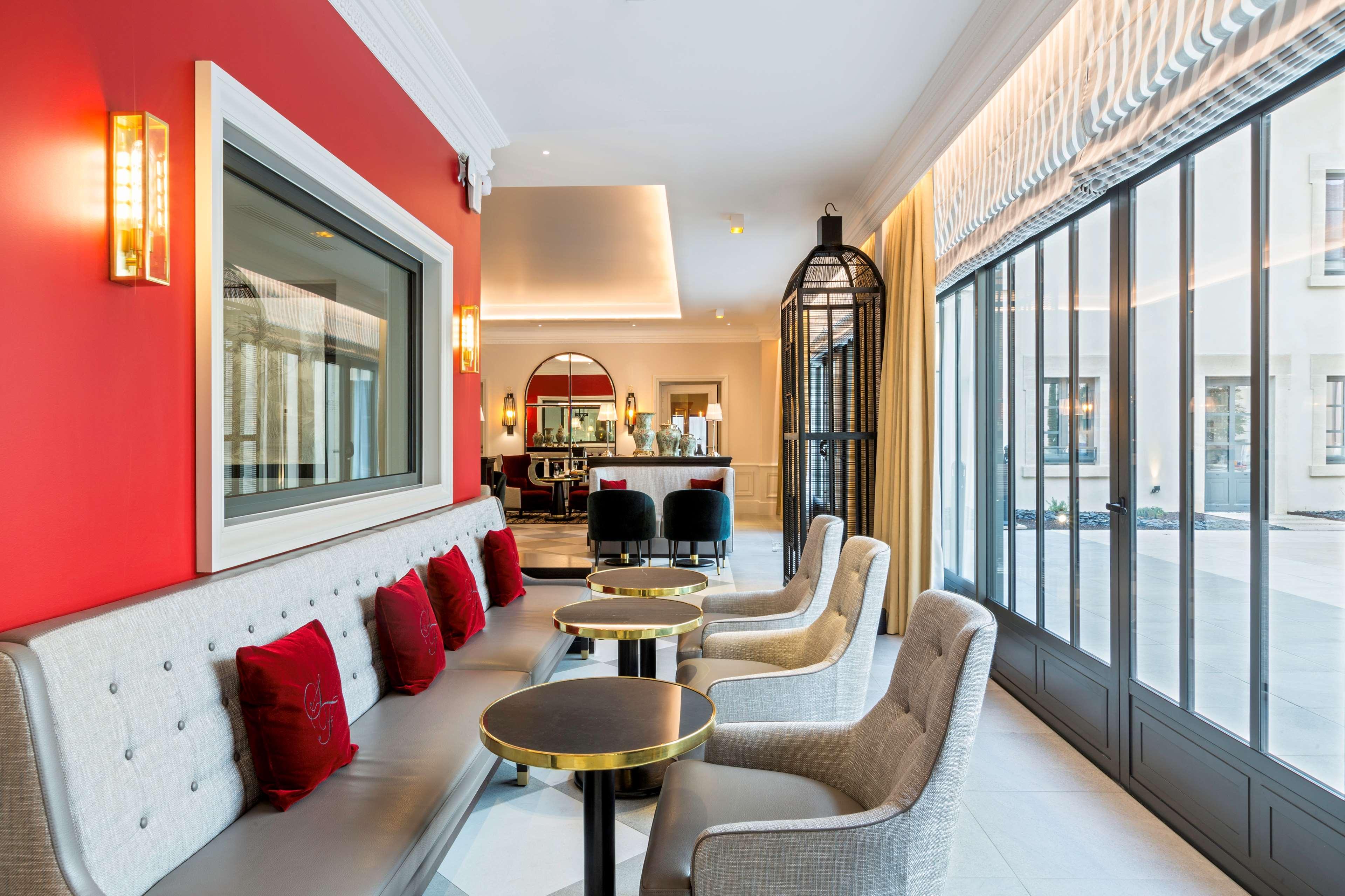 Hotel & Spa Les Sept Fontaines Best Western Premier トゥールニュ エクステリア 写真