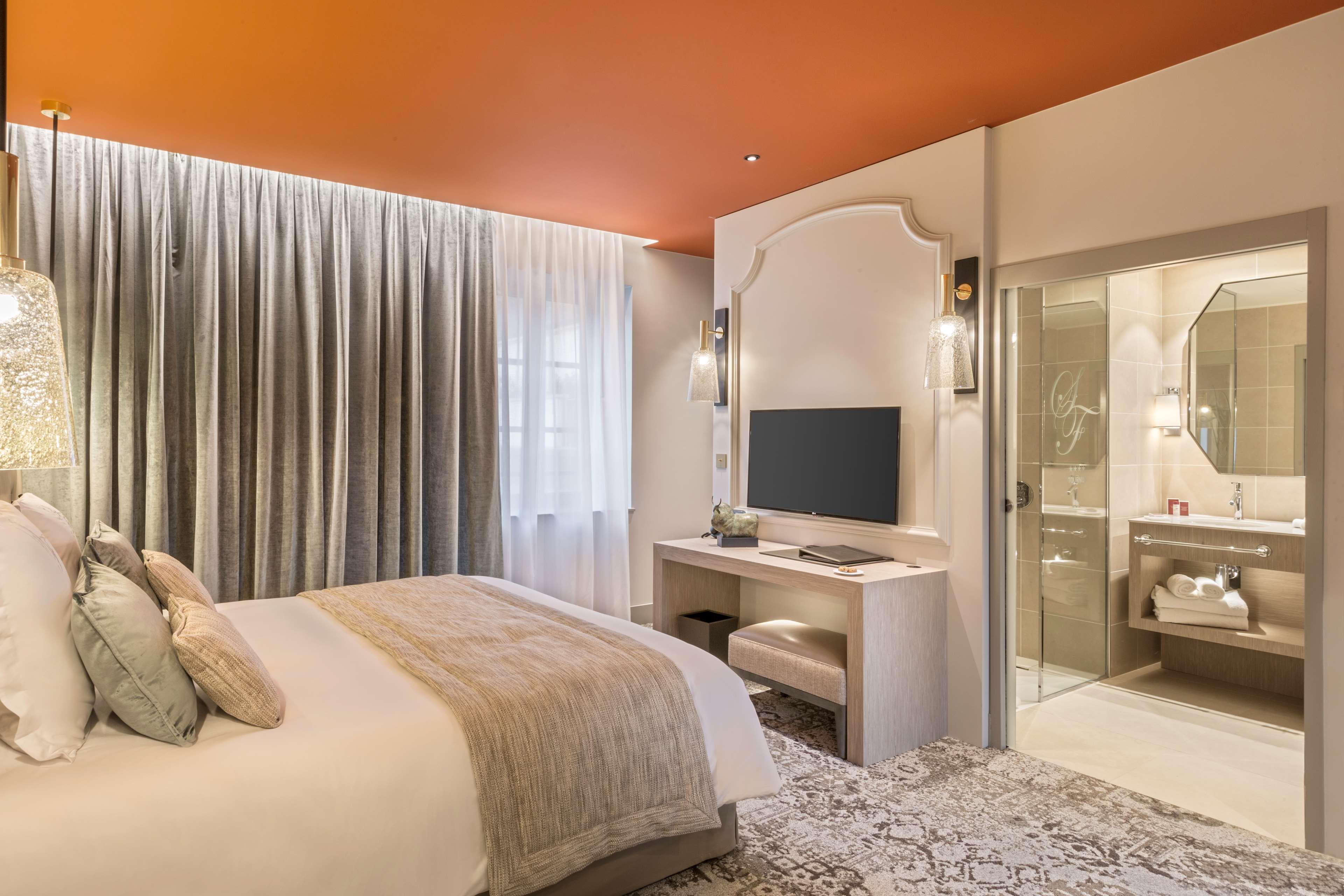 Hotel & Spa Les Sept Fontaines Best Western Premier トゥールニュ エクステリア 写真