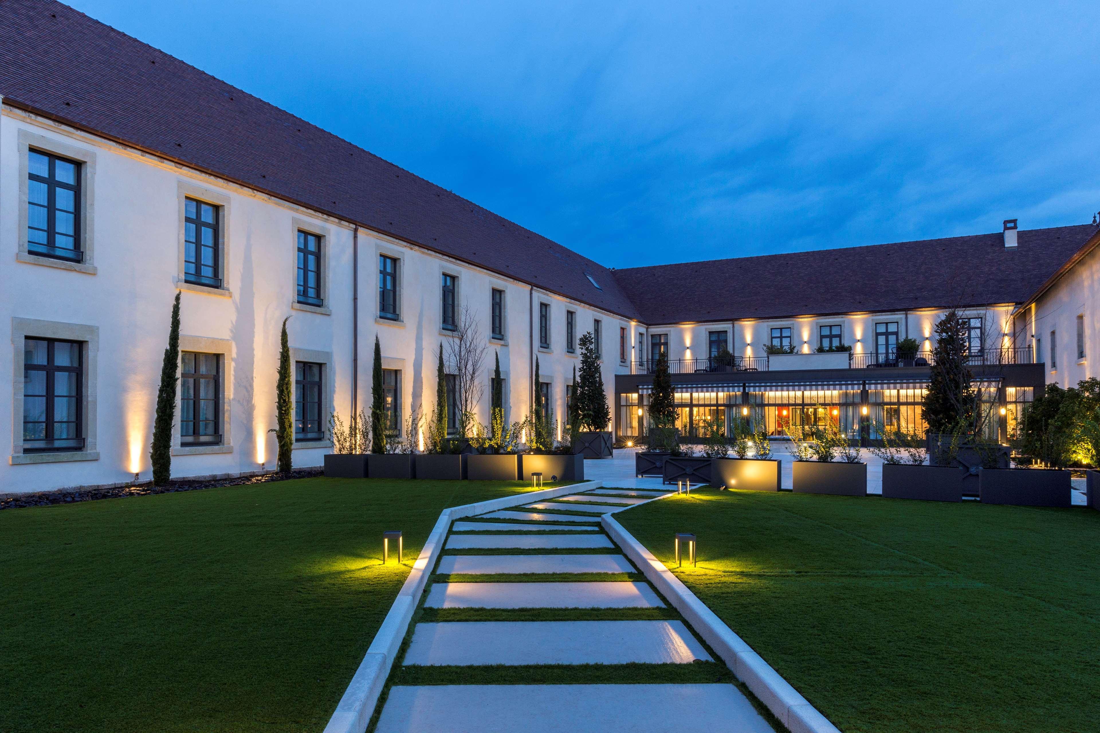 Hotel & Spa Les Sept Fontaines Best Western Premier トゥールニュ エクステリア 写真