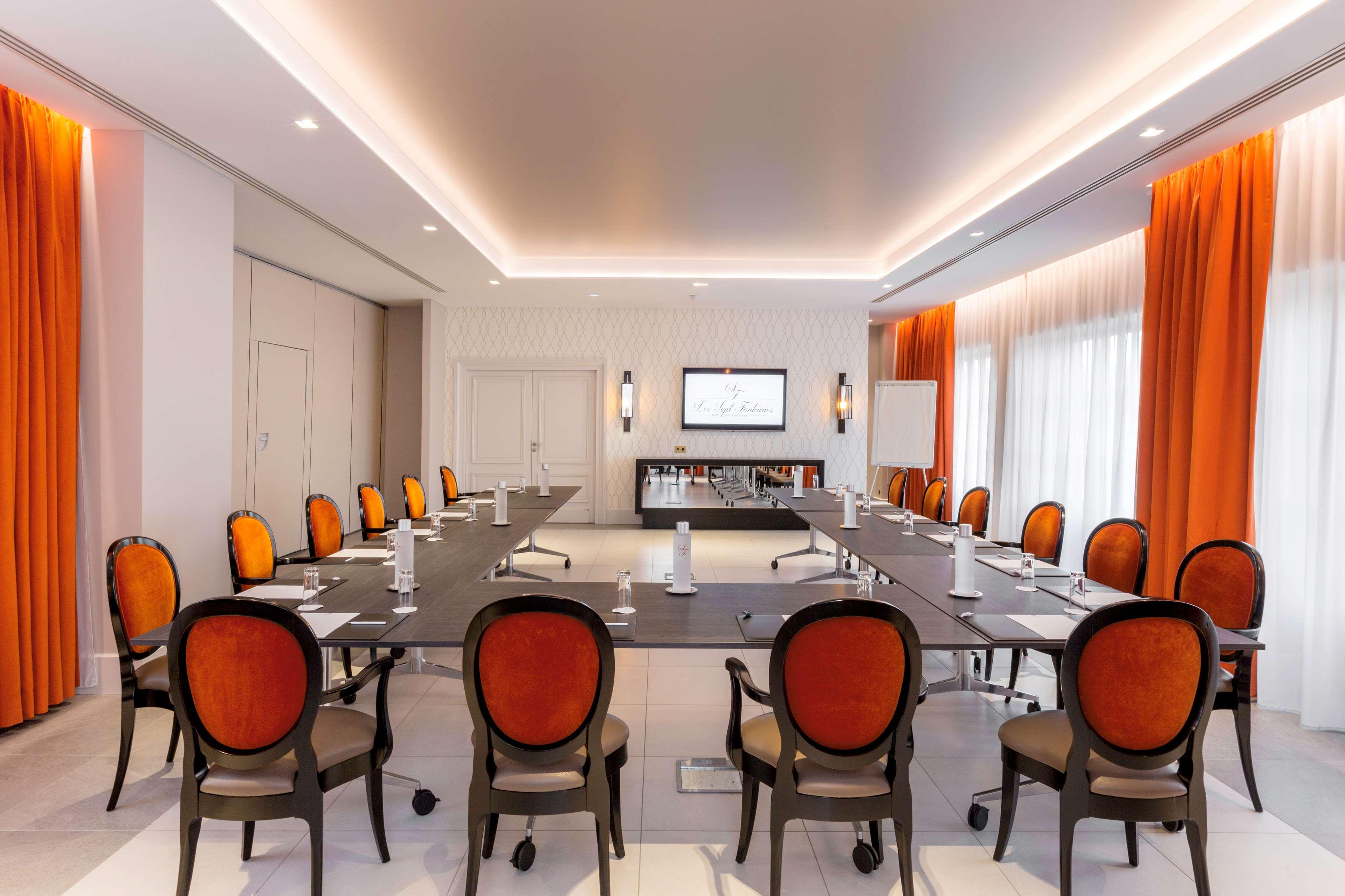 Hotel & Spa Les Sept Fontaines Best Western Premier トゥールニュ エクステリア 写真