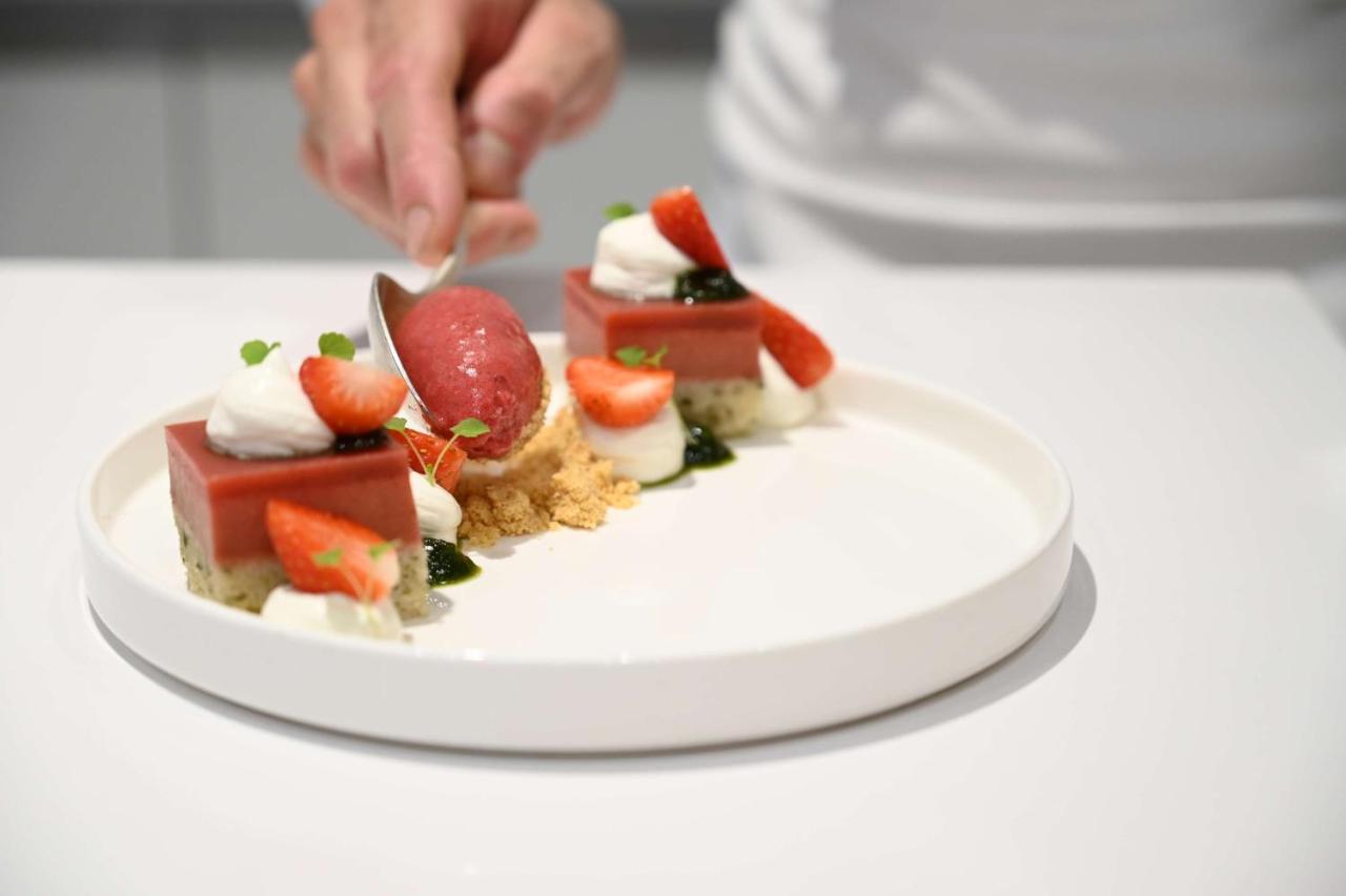 Hotel & Spa Les Sept Fontaines Best Western Premier トゥールニュ エクステリア 写真