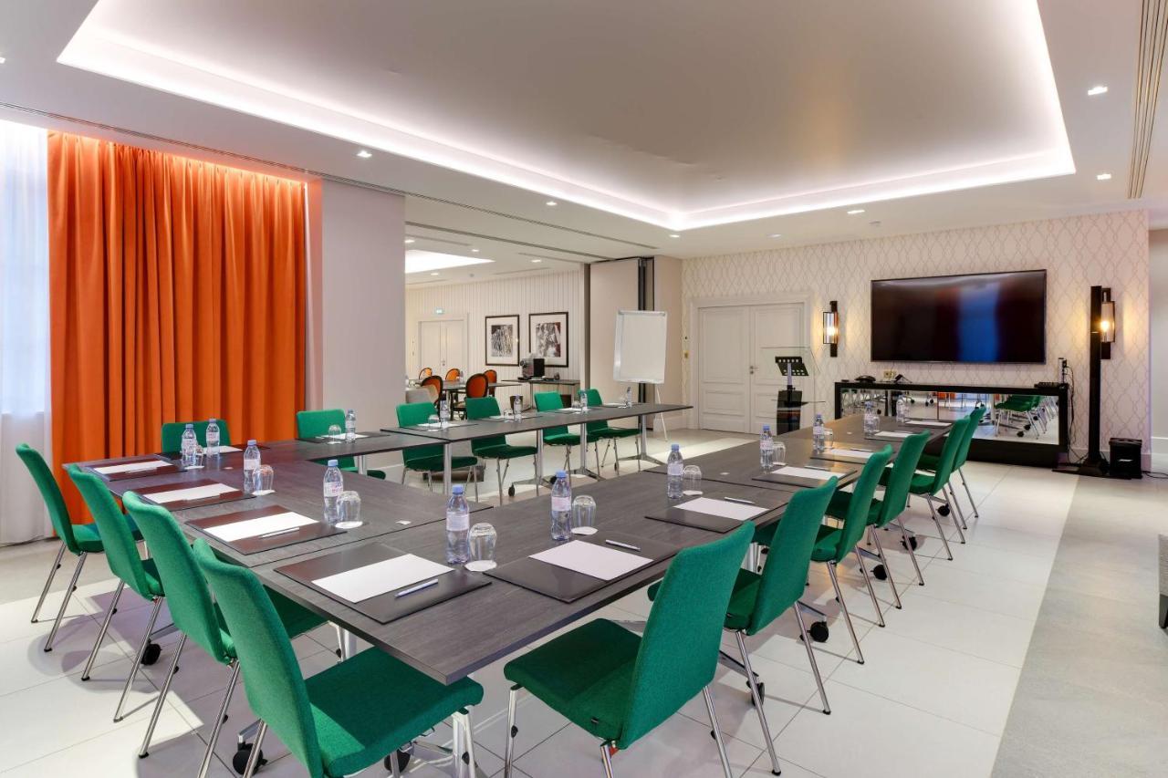 Hotel & Spa Les Sept Fontaines Best Western Premier トゥールニュ エクステリア 写真